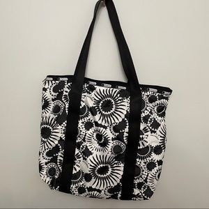 Lesportsac zip tote bag